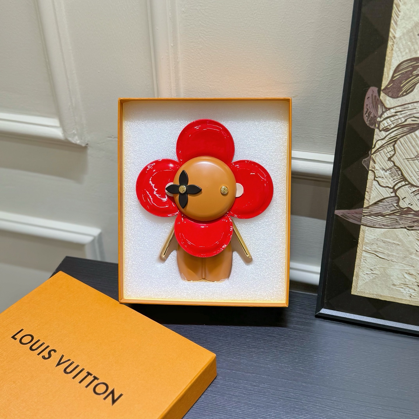 Vivienne Sunflower Christmas Series Red Clover Figurine Vivienne Sunflower Christmas Series Red Clover Figurine