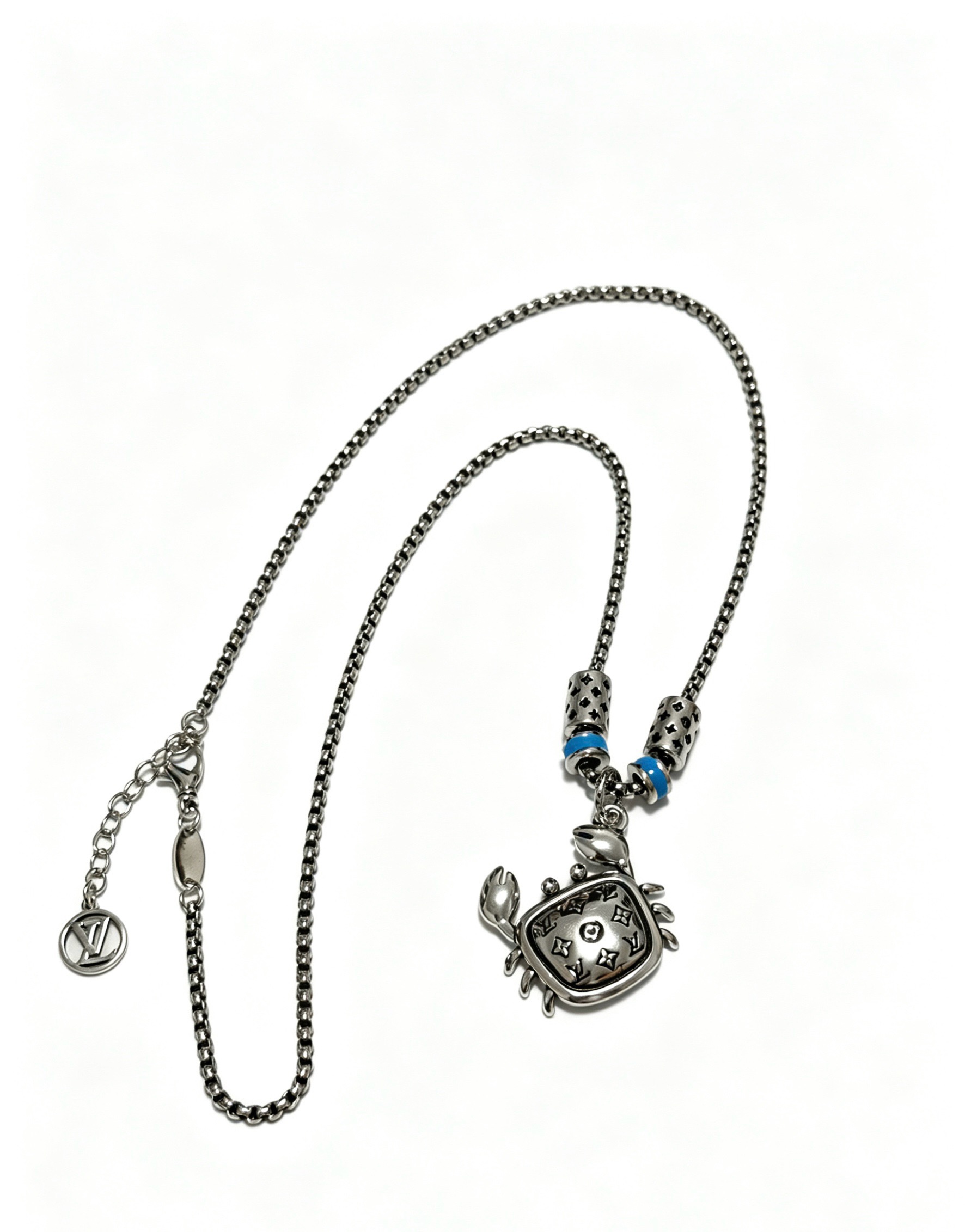 Louis Vuitton Vintage Style Necklace Louis Vuitton Vintage Style Necklace
