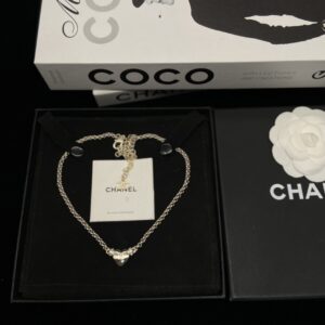 CHANEL 24P Heart Shiny Necklace