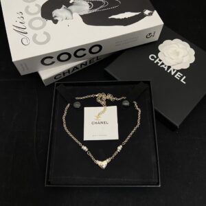 Chanel 24P Vintage Gold Heart Pearl Necklace