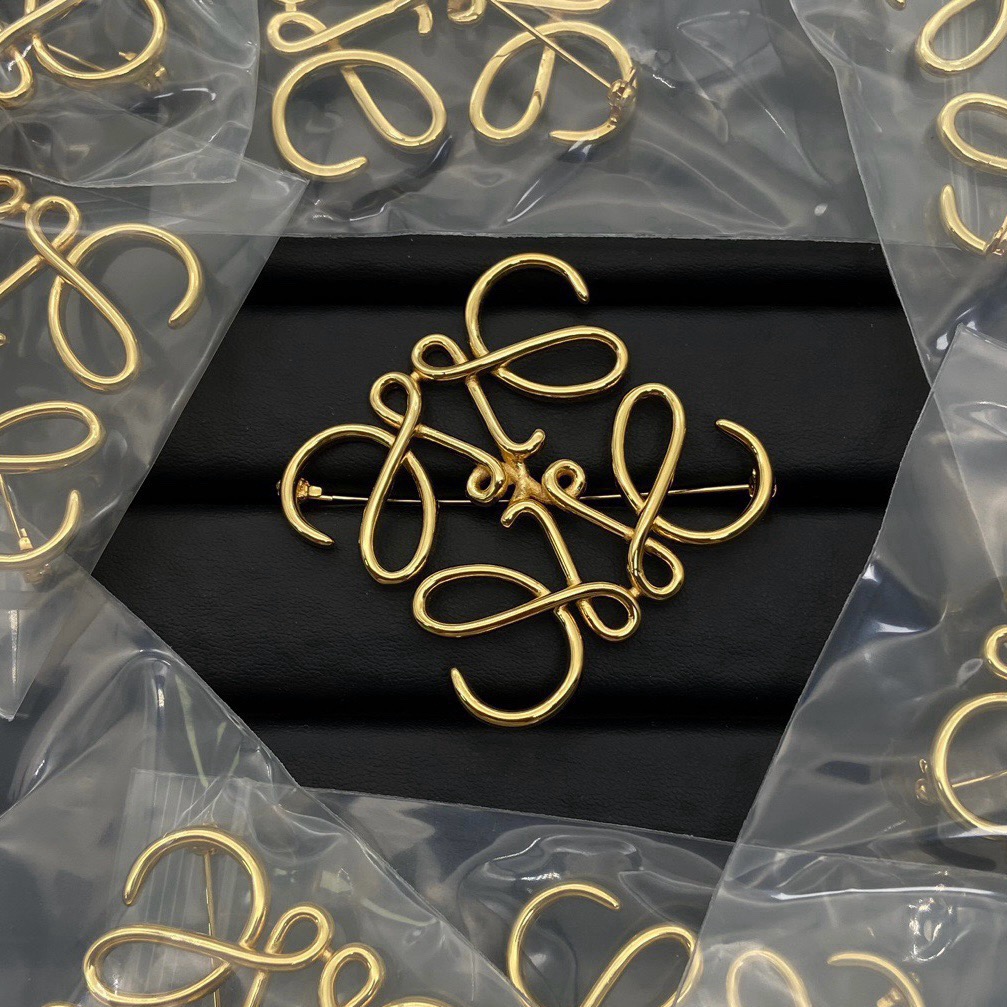 Loewe Brooch