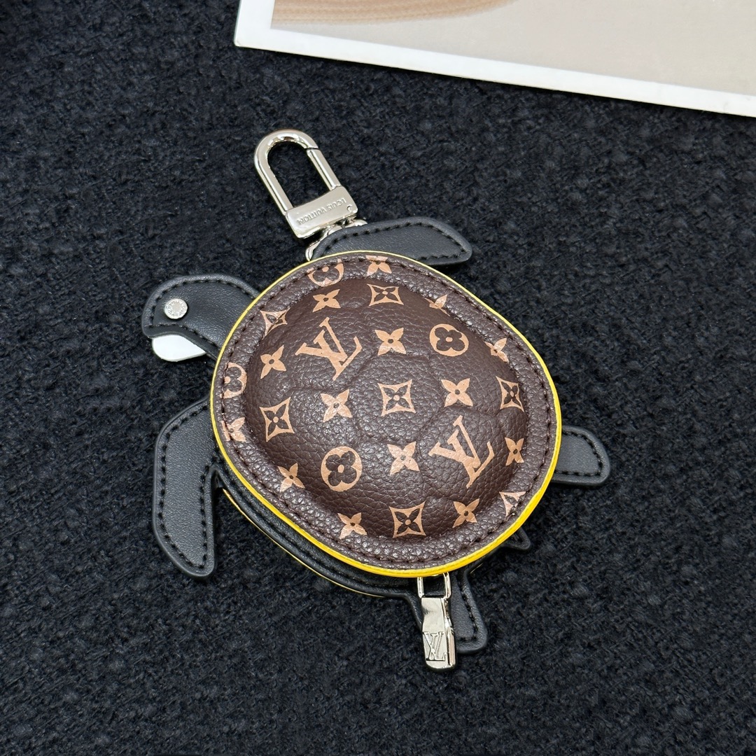 Louis Vuitton Turtle Pouch Louis Vuitton Turtle Pouch