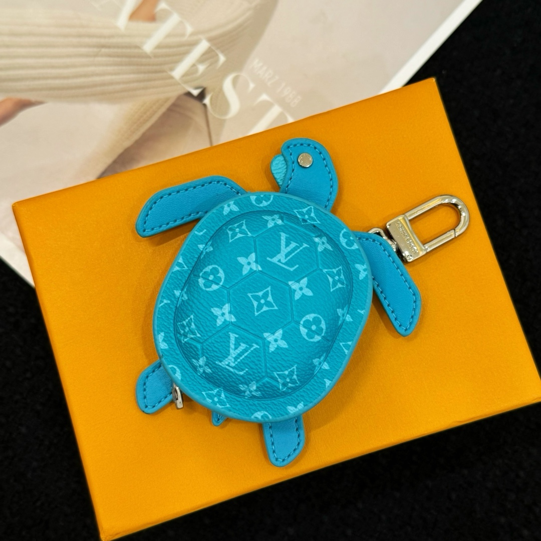 Louis Vuitton Turtle Pouch Louis Vuitton Turtle Pouch