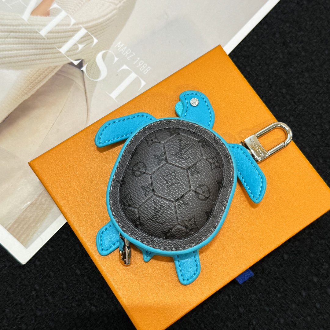 Louis Vuitton Turtle Pouch Louis Vuitton Turtle Pouch