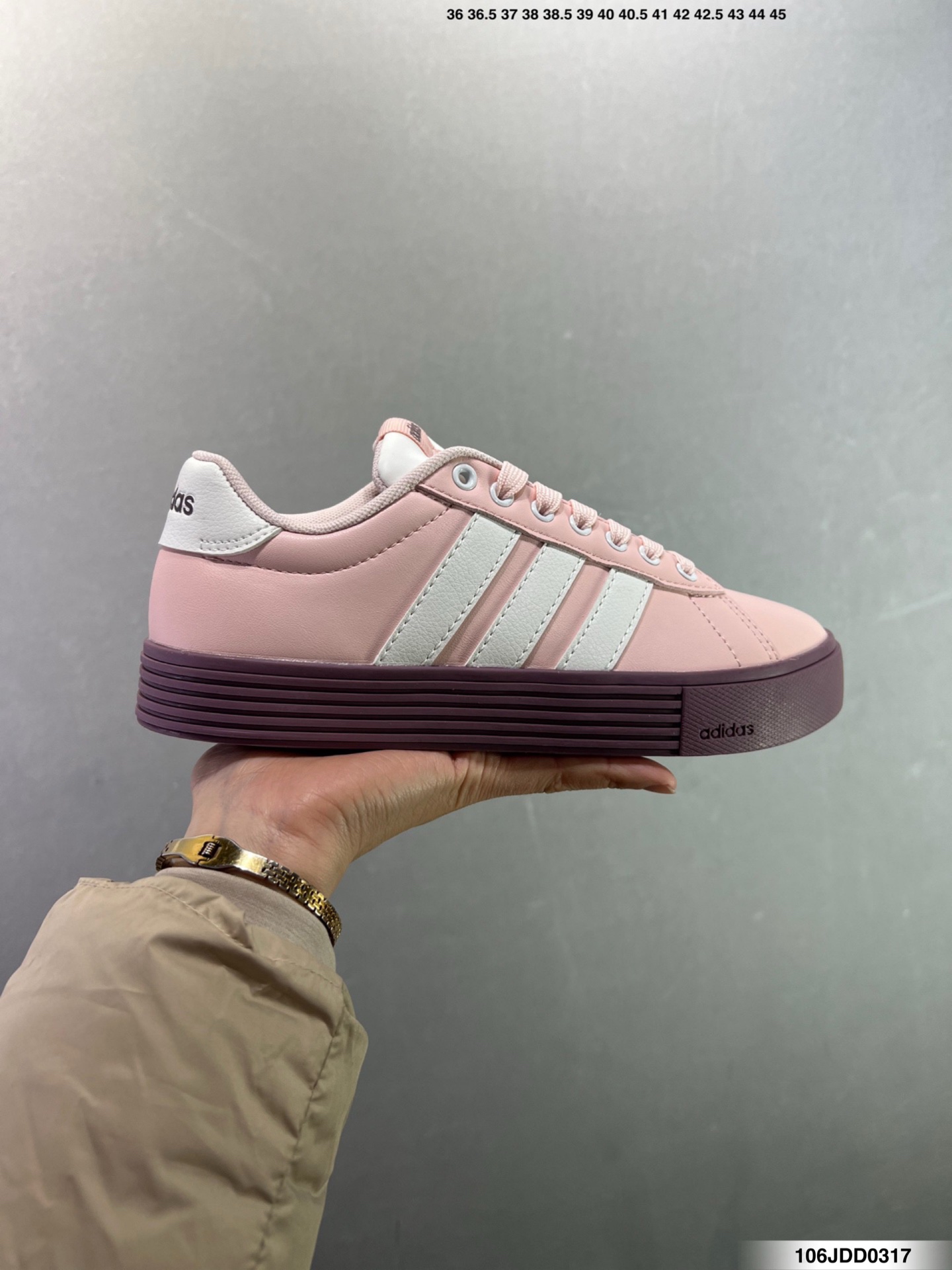 Adidas Barreda Daily 4.0 Size: 36-40 Adidas Barreda Daily 4.0 Size: 36-40