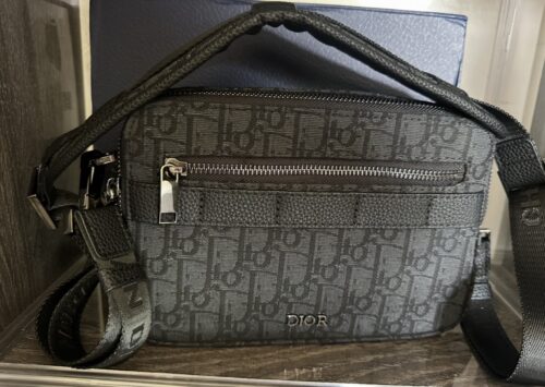 Click to view full screen LV bag photo review